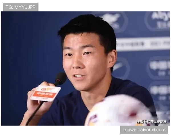 范迪克穿西装像走红毯，场上那股拼劲儿完全没了，好像换了个人似的！